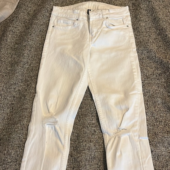 H&M never worn no tags White jeans in perfect condition - Picture 2 of 4
